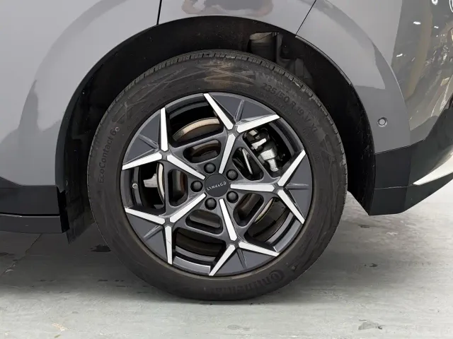 Lynk & Co Z20 — Фото автомобиля 14