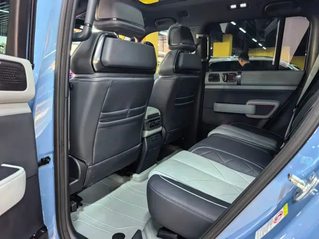 BYD FangChengBao Leopard 5 — Фото автомобиля 5