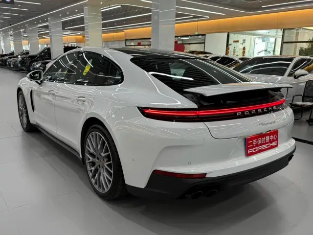 Porsche Panamera — Фото автомобиля 4