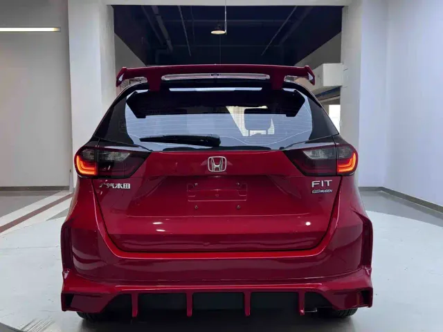 Honda Fit — Фото автомобиля 5