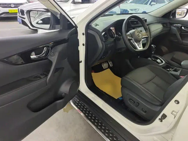 Nissan X-Trail — Фото автомобиля 15
