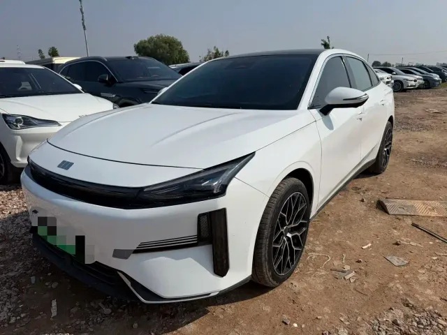 Geely Galaxy L6 — Фото автомобиля 3