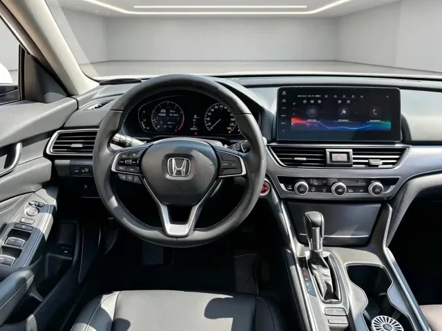 Honda Accord — Фото автомобиля 9