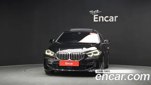 BMW 1 Series F40 — Фото автомобиля 2