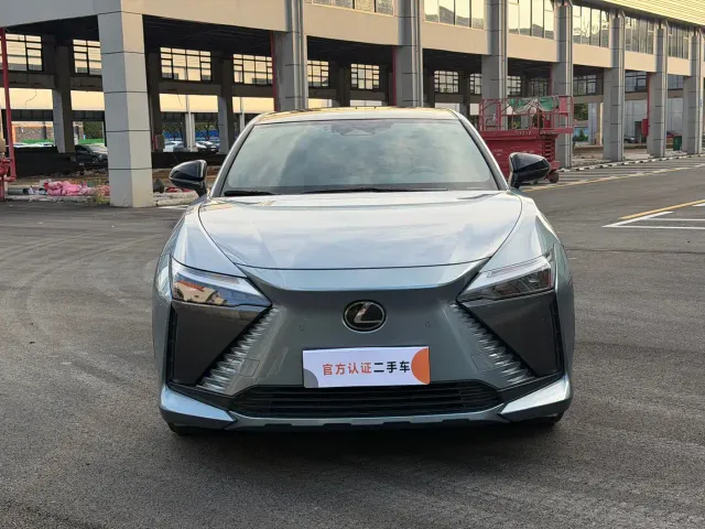 Lexus RZ — Фото автомобиля 2