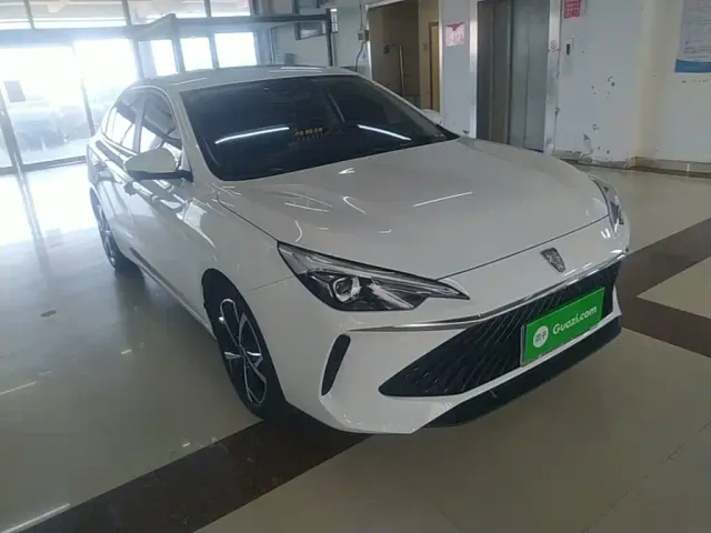 Roewe i5 — Фото автомобиля 3