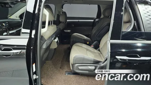 Kia Carnival 4th Gen — Фото автомобиля 11