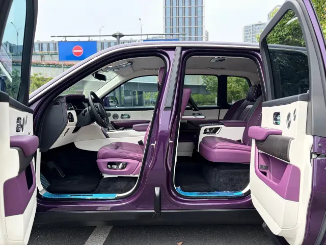Rolls-Royce Cullinan — Фото автомобиля 20