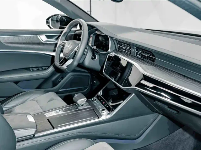 Audi A6L — Фото автомобиля 18