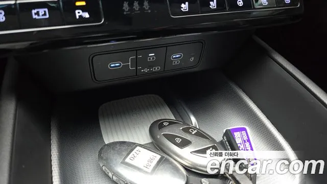 Hyundai Grandeur Grandeur (GN7) 2.5 Бензин 2WD — Фото автомобиля 12