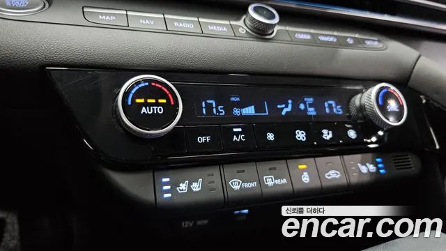 Hyundai AVANTE Новый Avante (CN7) — Фото автомобиля 17