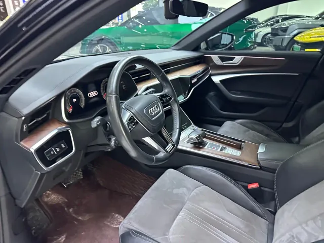 Audi A6L — Фото автомобиля 4