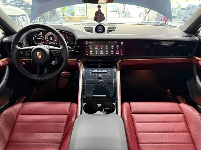 Porsche Panamera — Фото автомобиля 20