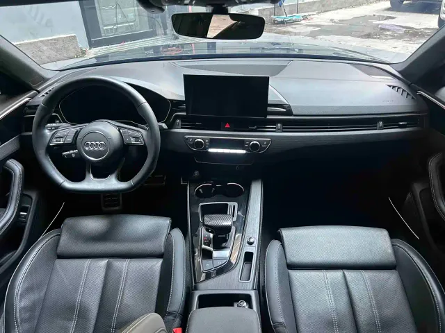 Audi A4L — Фото автомобиля 11