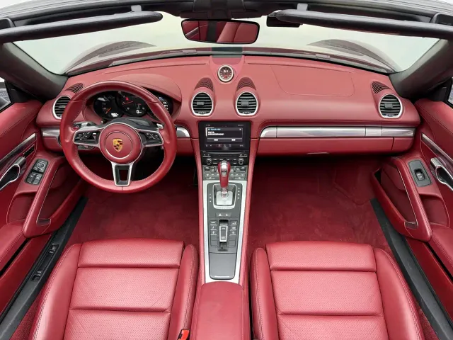 Porsche 718 — Фото автомобиля 3