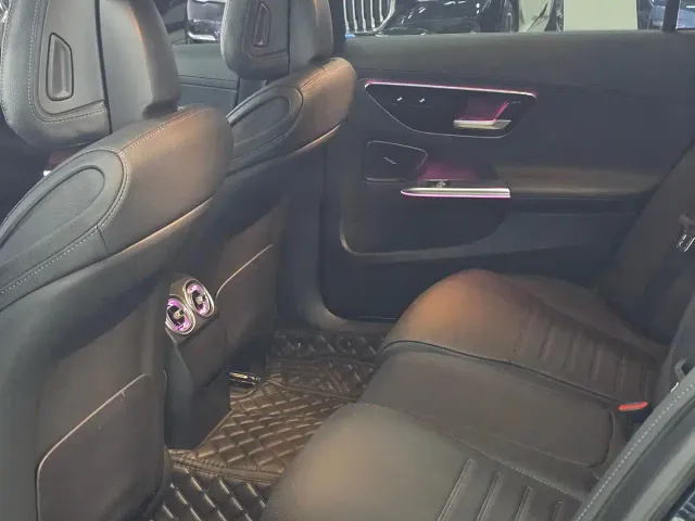 Mercedes-Benz C-Class — Фото автомобиля 8