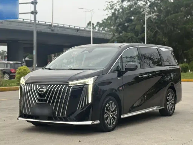 Фотография автомобиля — GAC Trumpchi M8