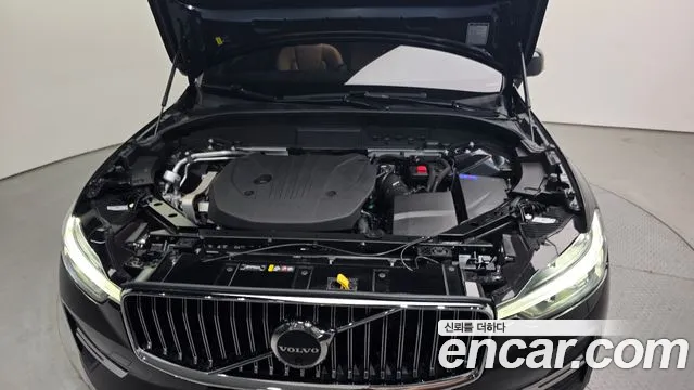 Вольво XC60 — Фото автомобиля 6