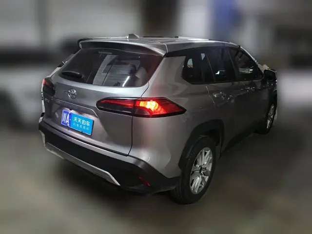 Toyota Corolla Cross — Фото автомобиля 2