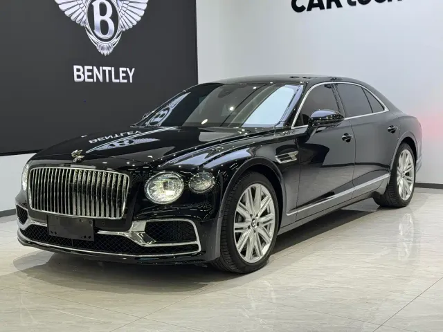 Фотография автомобиля — Bentley Flying Spur