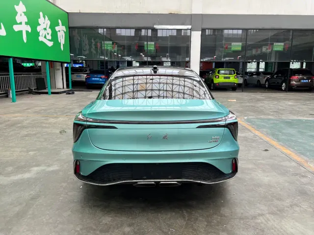 Hongqi H6 — Фото автомобиля 10