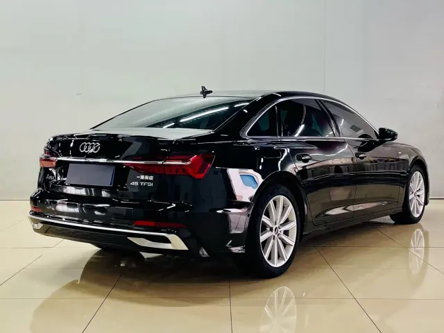 Audi A6L — Фото автомобиля 6