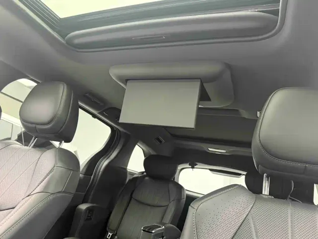 Toyota Sienna — Фото автомобиля 6