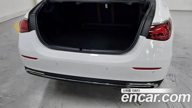 Mercedes-Benz E-Class W214 — Фото автомобиля 11