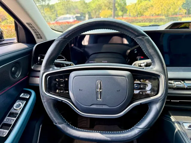 Lincoln Z — Фото автомобиля 18