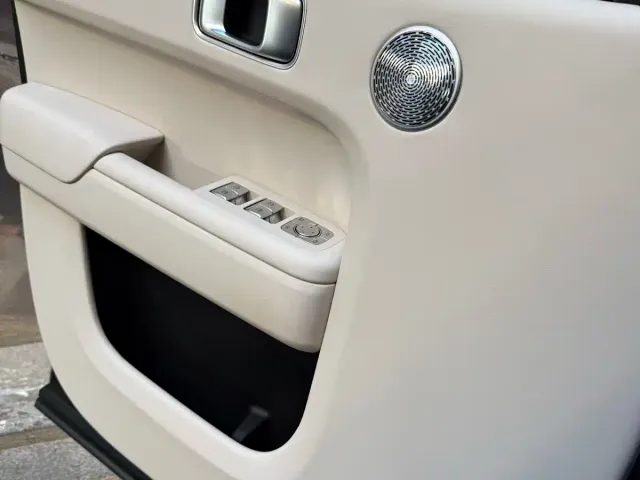 Li Auto L9 — Фото автомобиля 6