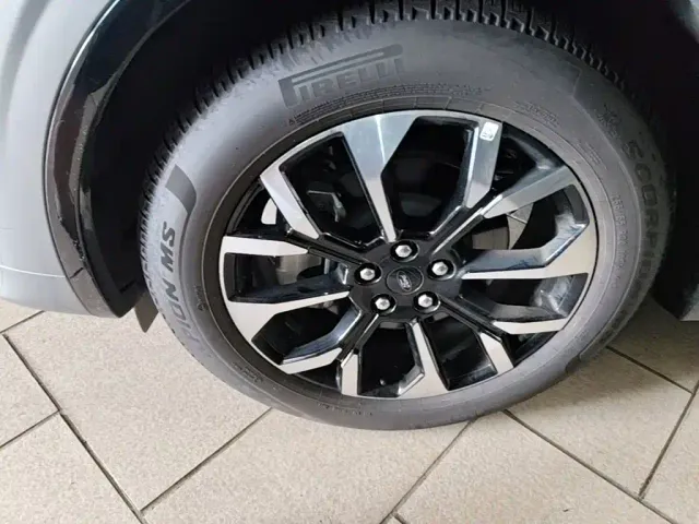 Ford Edge — Фото автомобиля 22