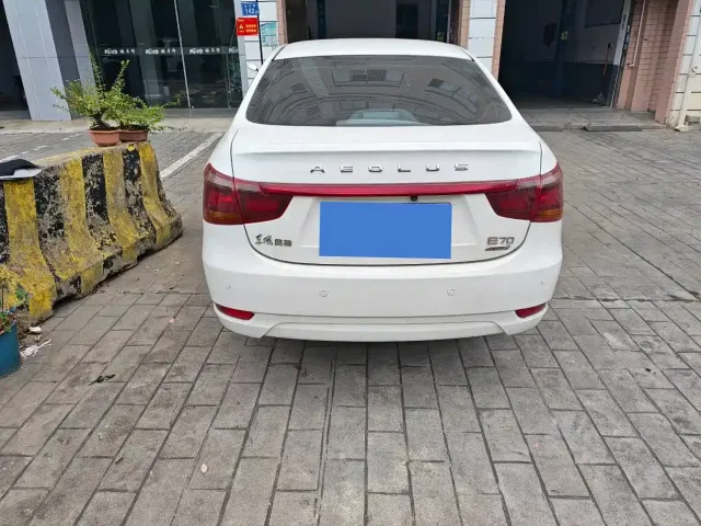 Dongfeng Aeolus Dongfeng Fengshen E70 2023 360H Battery Swap Version — Фото автомобиля 8
