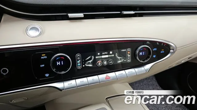 Genesis GV70 2.5T Бензин 2WD — Фото автомобиля 16