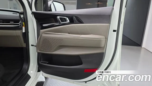 Kia Carnival 4th Gen — Фото автомобиля 14