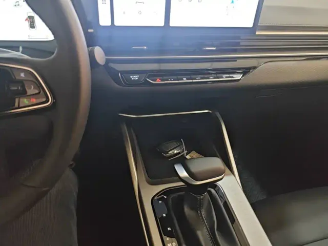 Geely Emgrand — Фото автомобиля 12