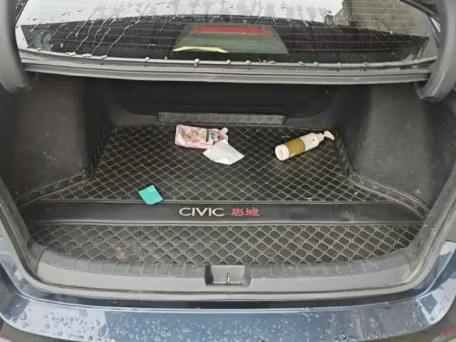 Honda Civic — Фото автомобиля 4