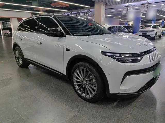 Leapmotor C11 — Фото автомобиля 21