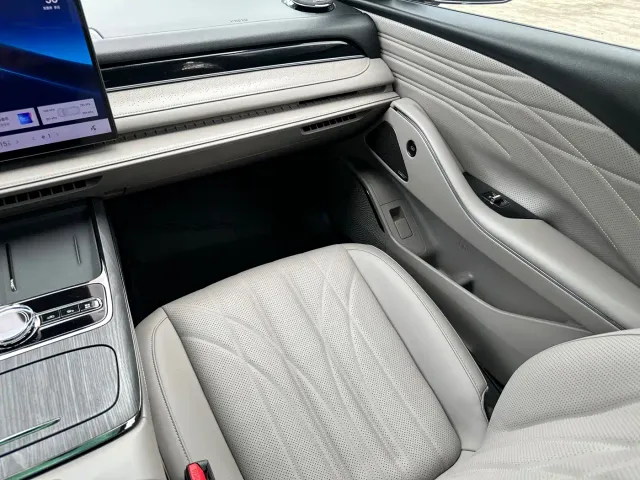 Geely Galaxy Xingyao 8 — Фото автомобиля 24