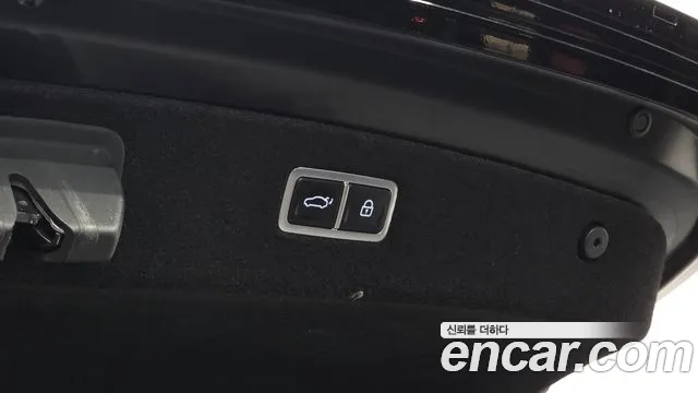 Genesis G90 Бензин 3.5 турбо AWD — Фото автомобиля 14