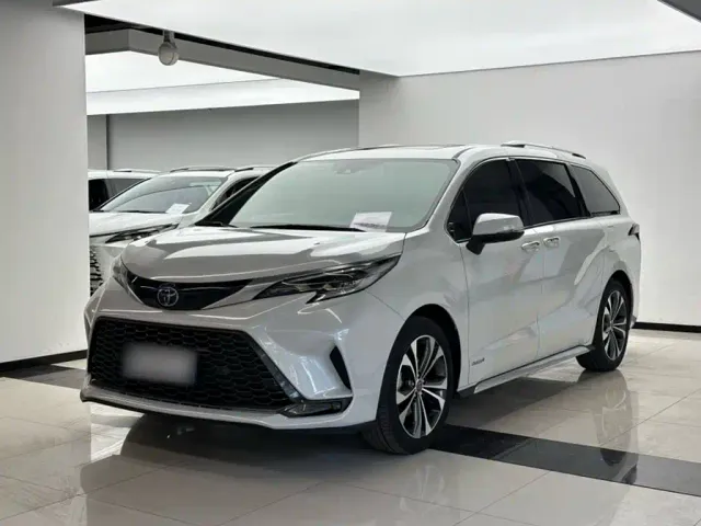 Фотография автомобиля — Toyota Granvia