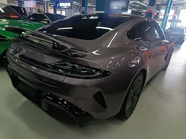 Xiaomi SU7 — Фото автомобиля 6