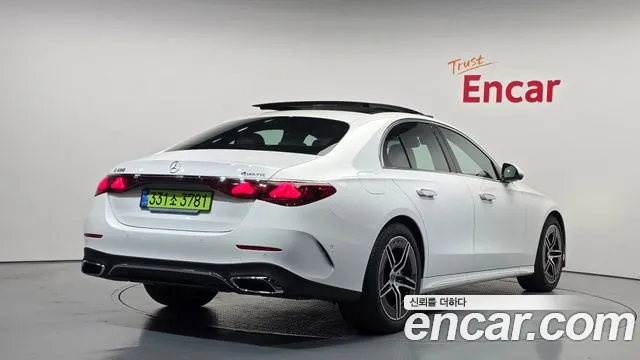 Mercedes-Benz E-Class W214 — Фото автомобиля 2