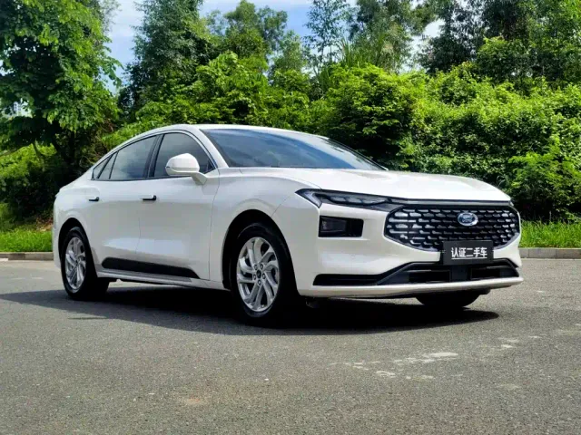 Ford Mondeo — Фото автомобиля 3