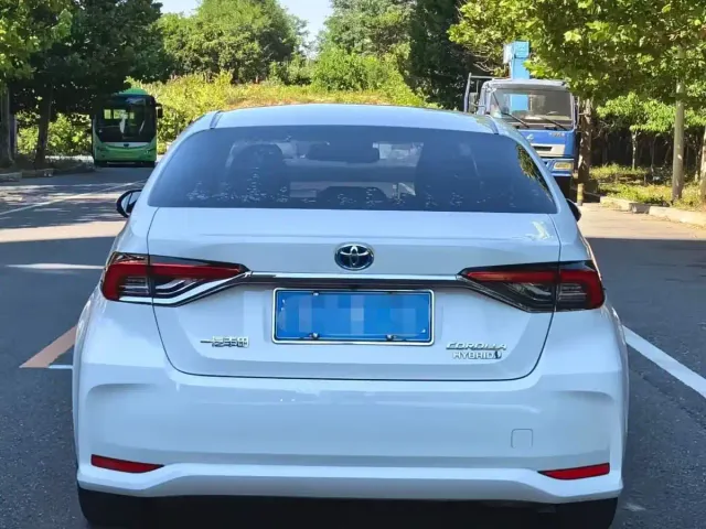 Toyota Corolla — Фото автомобиля 5