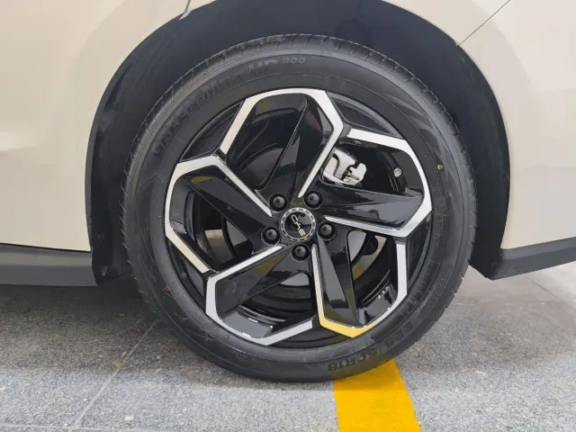 BYD Seal 06 — Фото автомобиля 9