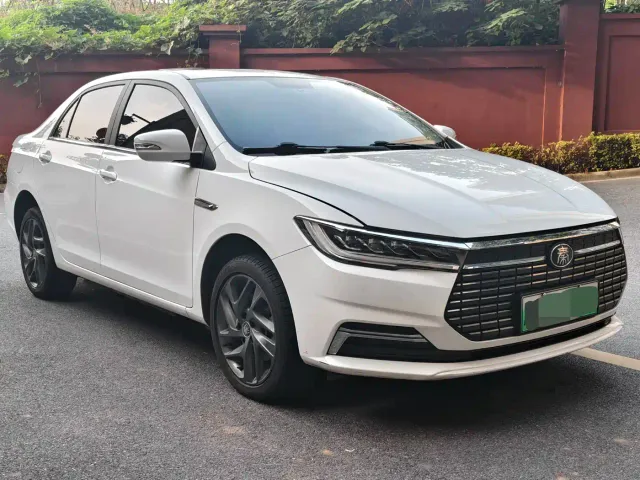 BYD Qin — Фото автомобиля 3