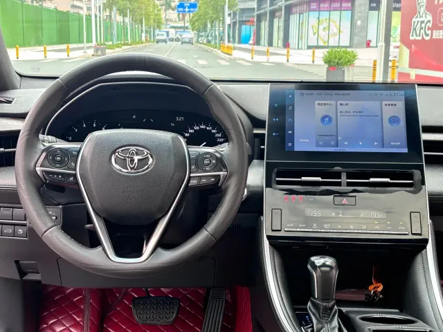 Toyota Avalon — Фото автомобиля 13