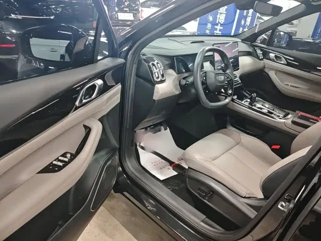 Geely Boyue L — Фото автомобиля 15