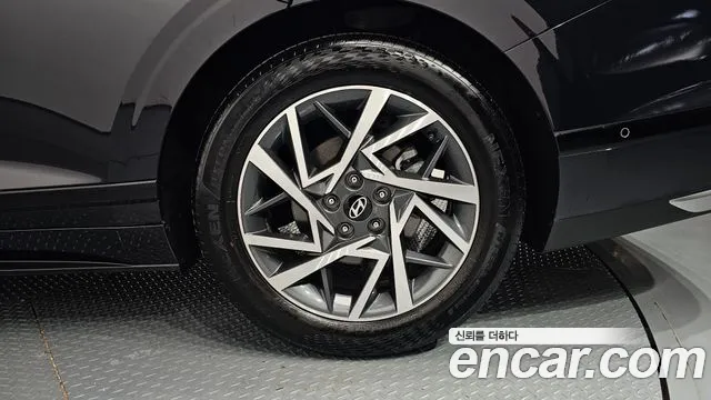 Hyundai Grandeur GN7 — Фото автомобиля 6