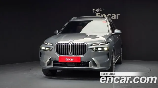 BMW X7 — Фото автомобиля 2